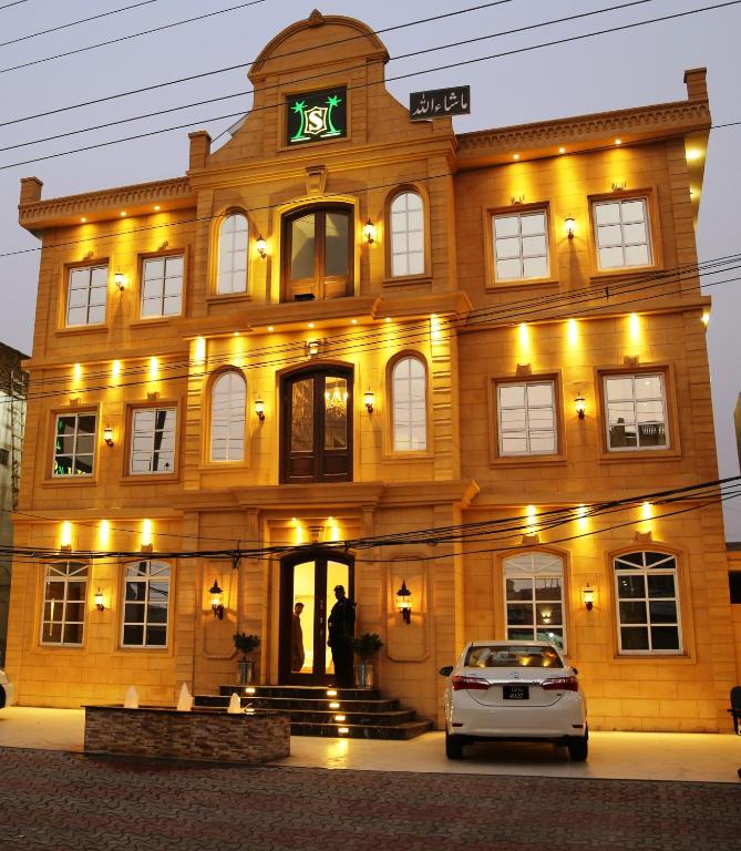 Book hotel in Multan